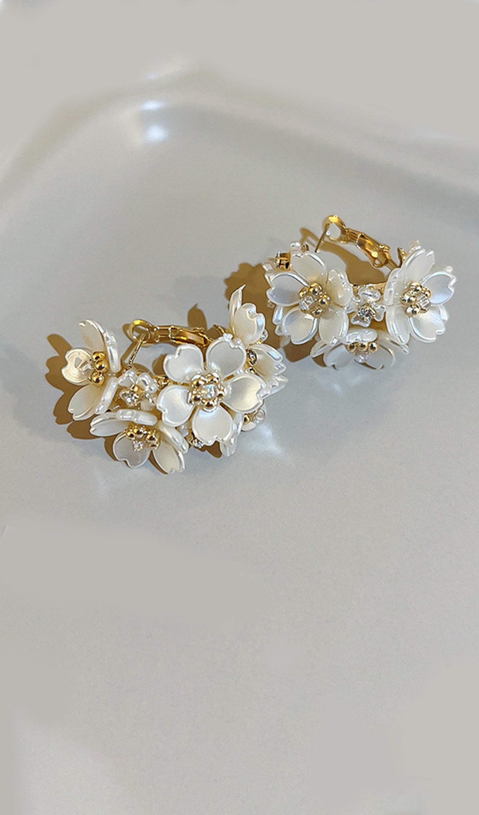 Orane - Pearl Petal Earrings