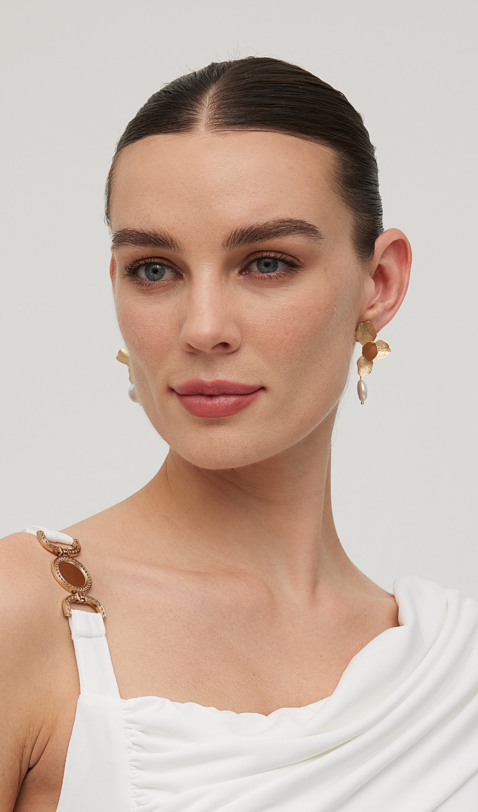 Camille - Gold Flower Earrings