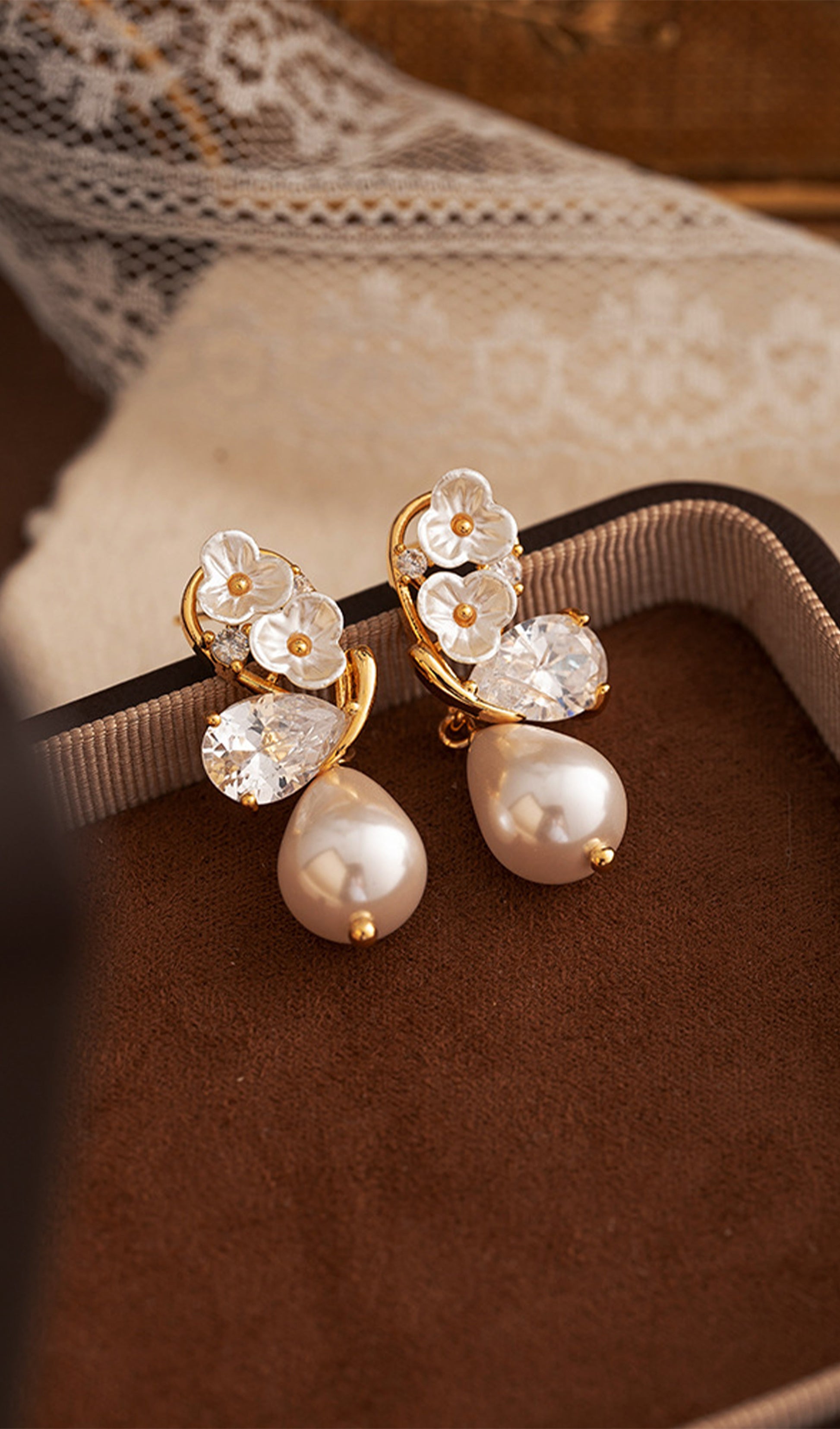 Margaux - Vintage Flower Earrings