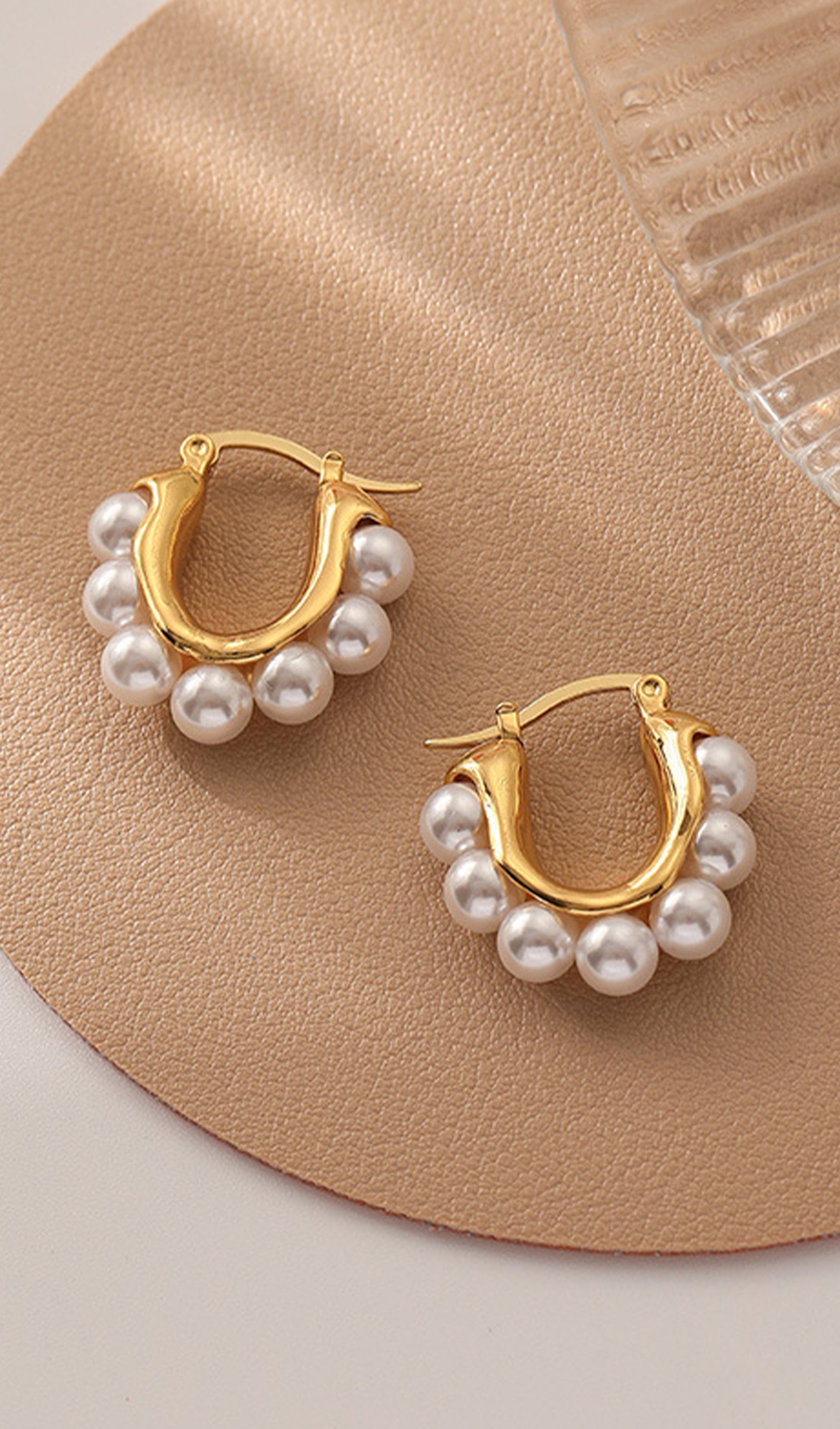 Vivienne - Pearl Hoop Earrings