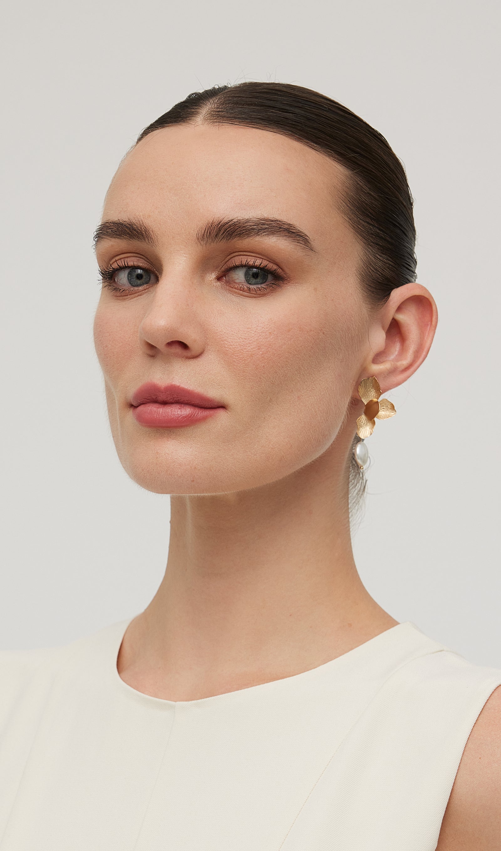 Camille - Gold Flower Earrings