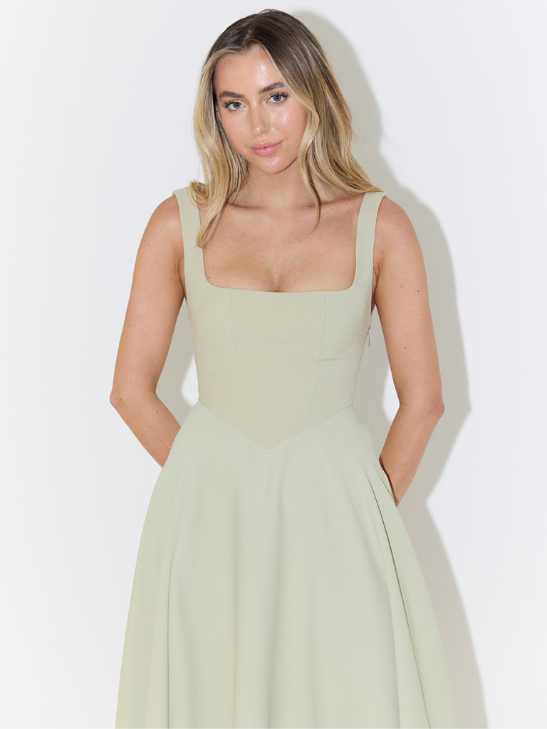 Clara - Luna Dress